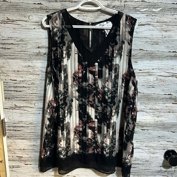 🇺🇸 Ricki’s  sleeveless blouse size XXL NWT - Picture 1 of 9